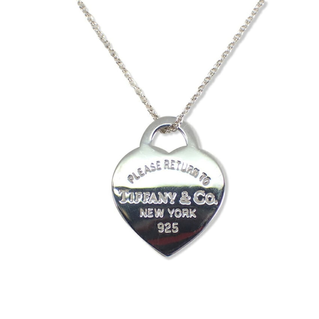 TIFFANY & Co. 925 Return to Tiffany Heart Tag Necklace: --- Catalog ---Category: SizePendant Size: 19.7mm x 15.9mm / 0.77'' x 0.62''Neck Circumference: 40.5 cm / 15.94''Category: DesignColor: SilverGender: WomenMaterial: Sterling silver 925Necklace Type: N