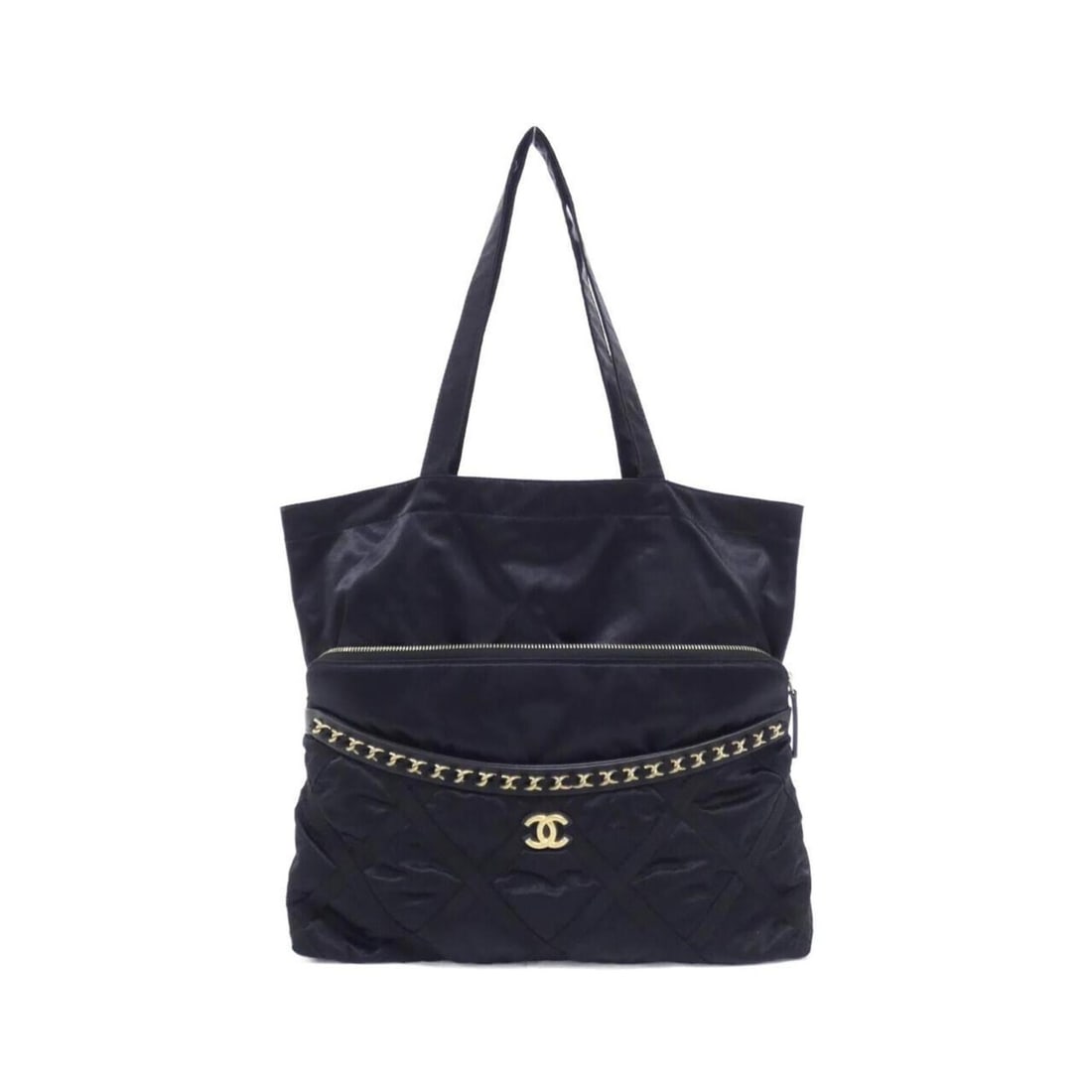 Chanel AP2676 handbag: --- Catalog ---Category: SizeWeight: 410g / 14.46oz.Size (HxWxD): 19cm x 32cm x 9cm / 7.48'' x 12.59'' x 3.54''Handle Length: 45cm / 17.71''Category: DesignType: HandbagColor: BlackGender: WomenMateri