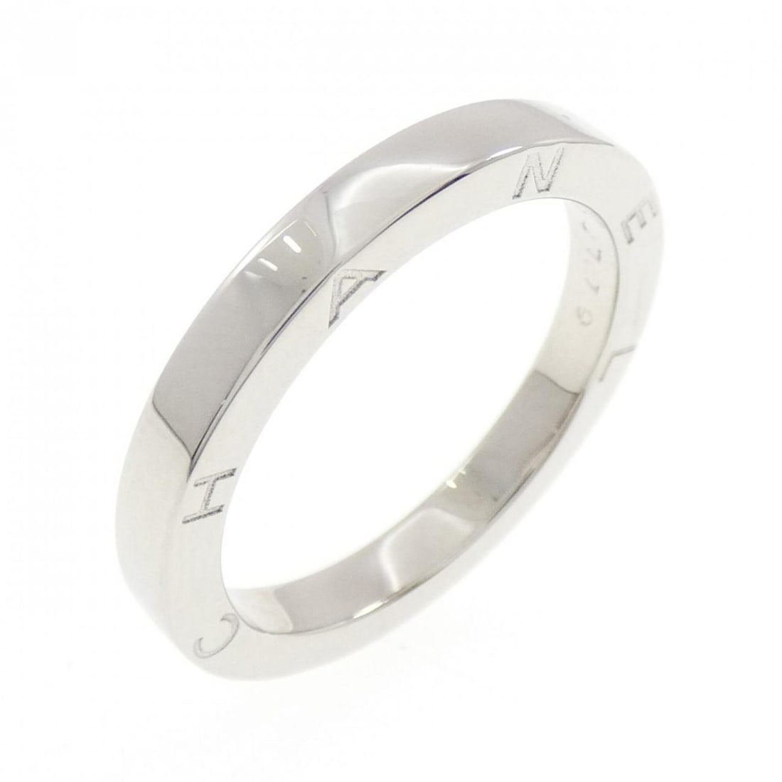 Chanel C Signature Ring: --- Catalog ---Category: SizeWidth: 3mm / 0.12''Weight: 9.8g / 0.34oz.JP Size: 18.5US Size: 9Category: DesignType: Band ringGender: MenMaterial: Platinum 950Category: GeneralBrand: Chanel--- Item