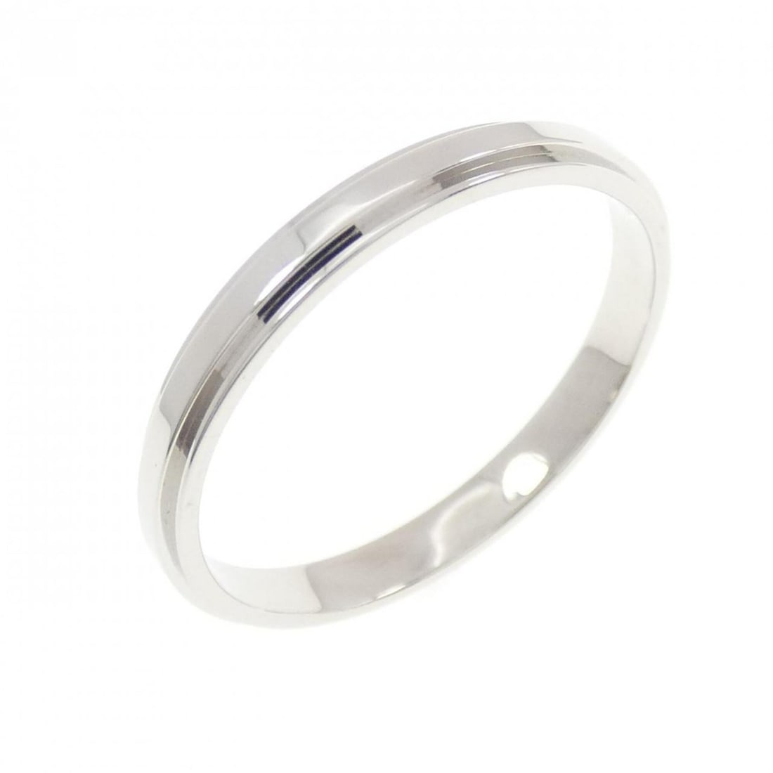 Cartier Damour Ring: --- Catalog ---Category: SizeWidth: 2.4mm / 0.09''Weight: 3g / 0.1oz.JP Size: 15US Size: 7.5Category: DesignType: Band ringGender: WomenMaterial: Platinum 950Category: GeneralBrand: Cartier--- Item Li