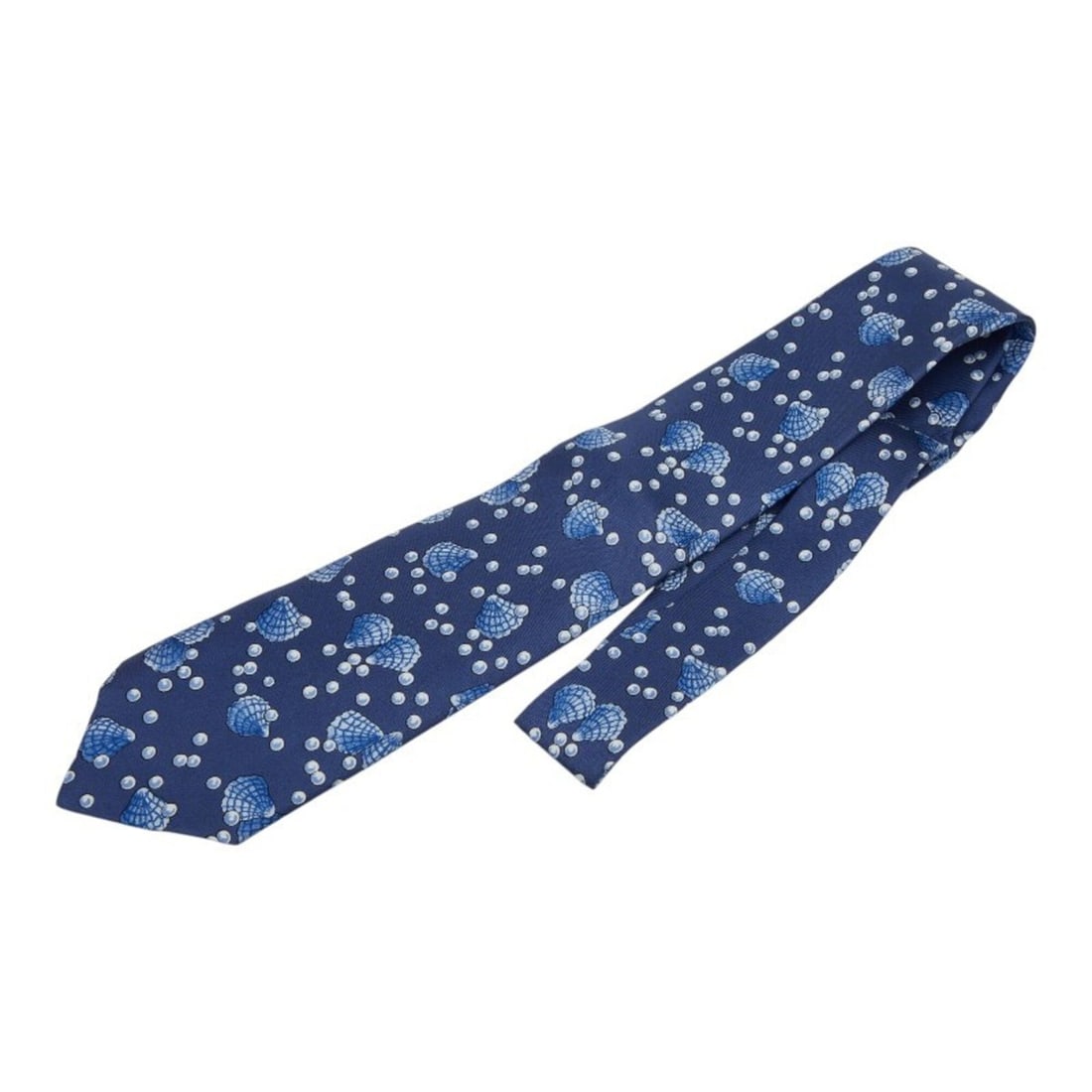 Hermes Seashell Pearl Tie, Blue Silk, Men's: --- Catalog ---Category: SizeWidth: 9cm / 3.54''Total Length: 137cm / 53.93''Category: DesignType: CravatColor: BlueGender: MenMaterial: Silk Category: GeneralBrand: Hermes--- Item List ---Section: Co