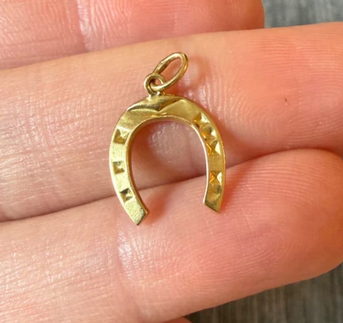 Vintage 18K Gold Horseshoe Charm (1 of 1)