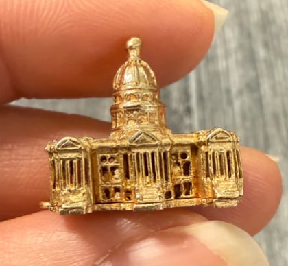 Vintage 14K Gold US Capitol Building Stanhope Charm (1 of 1)
