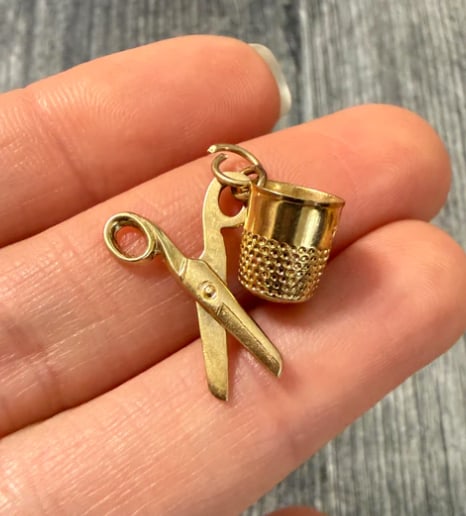 Vintage 14K Gold Thimble and Scissors Sewing Set Charm (1 of 1)