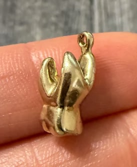 14K Gold Tooth Charm: Anatomically correct and humorous solid-cast 3D molar tooth pendant featuring detailed roots and a high-polish crown finish. Measures 13 mm tall x 8 mm wide. Weight: 4.2 grams.