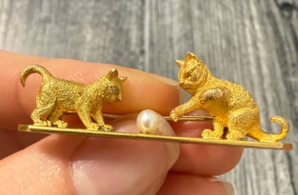 Antique 14K Gold Playing Cats Brooch (1 of 1)