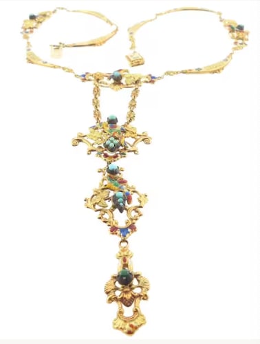 Early French Renaissance Revival 18K Gold, Enamel Parrot Necklace: Masterpiece investment-grade 19th-century French Renaissance Revival luxury necklace. Elaborately hand-cast in high-purity 18K yellow gold, featuring a magnificent focal drop sculpted as an exotic par