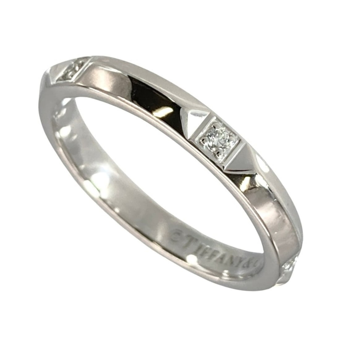 Tiffany & Co. True Band Ring, Diamond Approx. Pt900, 4.5g, 5 Diamonds, Women's: --- Catalog ---Category: SizeJP Size: 9US Size: 5Category: DesignType: Band ringColor: PlatinumStone: DiamondGender: WomenMaterial: Platinum 900Category: GeneralBrand: Tiffany--- Item List ---Section: