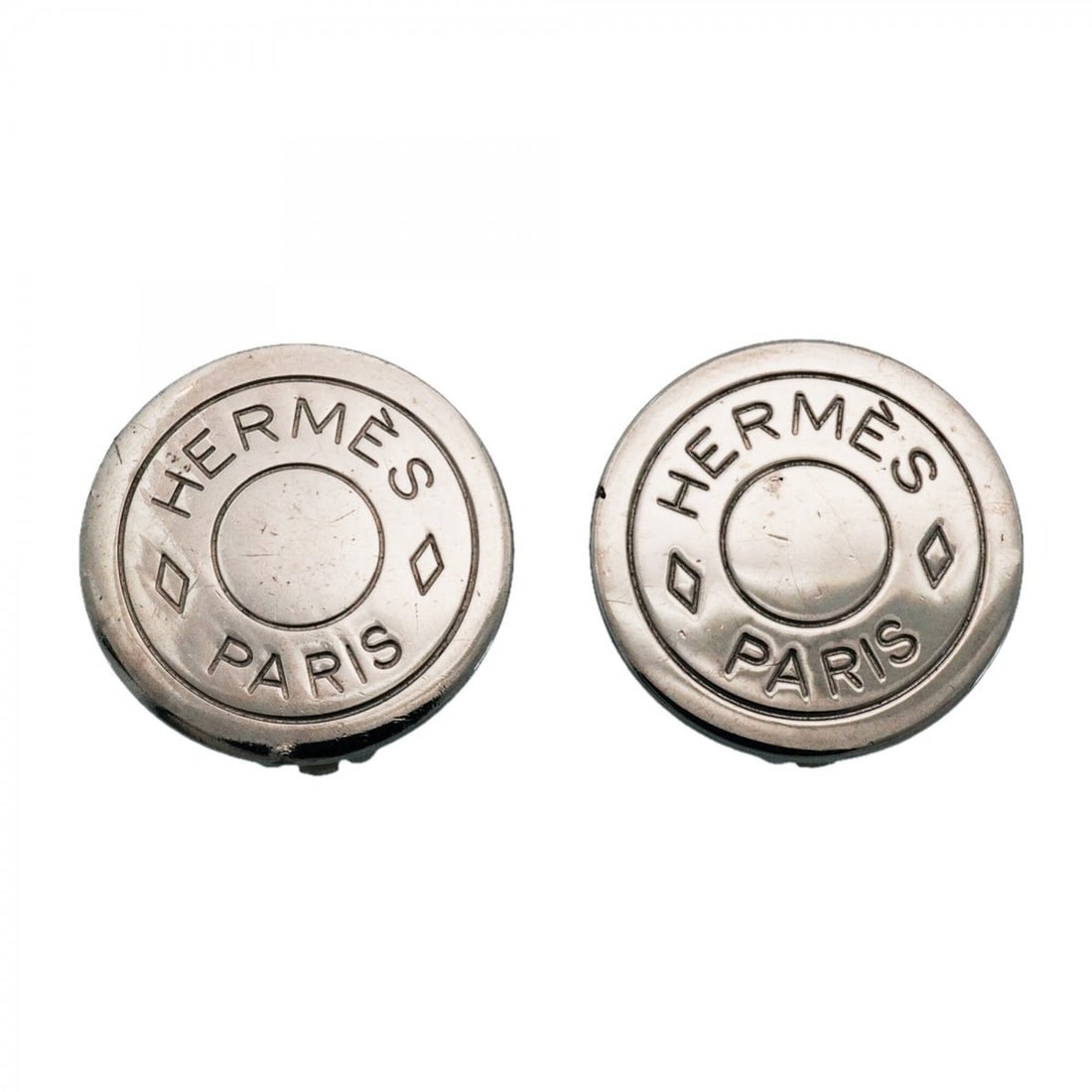 Hermes Earrings, Sellier, Metal, Silver, Women's, P2820364: --- Catalog ---Category: SizeSize (HxWxD): 20.00mm x 20.00mm / 0.79'' x 0.79''Category: DesignType: Clip earringsColor: SilverGender: WomenMaterial: MetalCategory: GeneralBrand: Hermes--- Item List --
