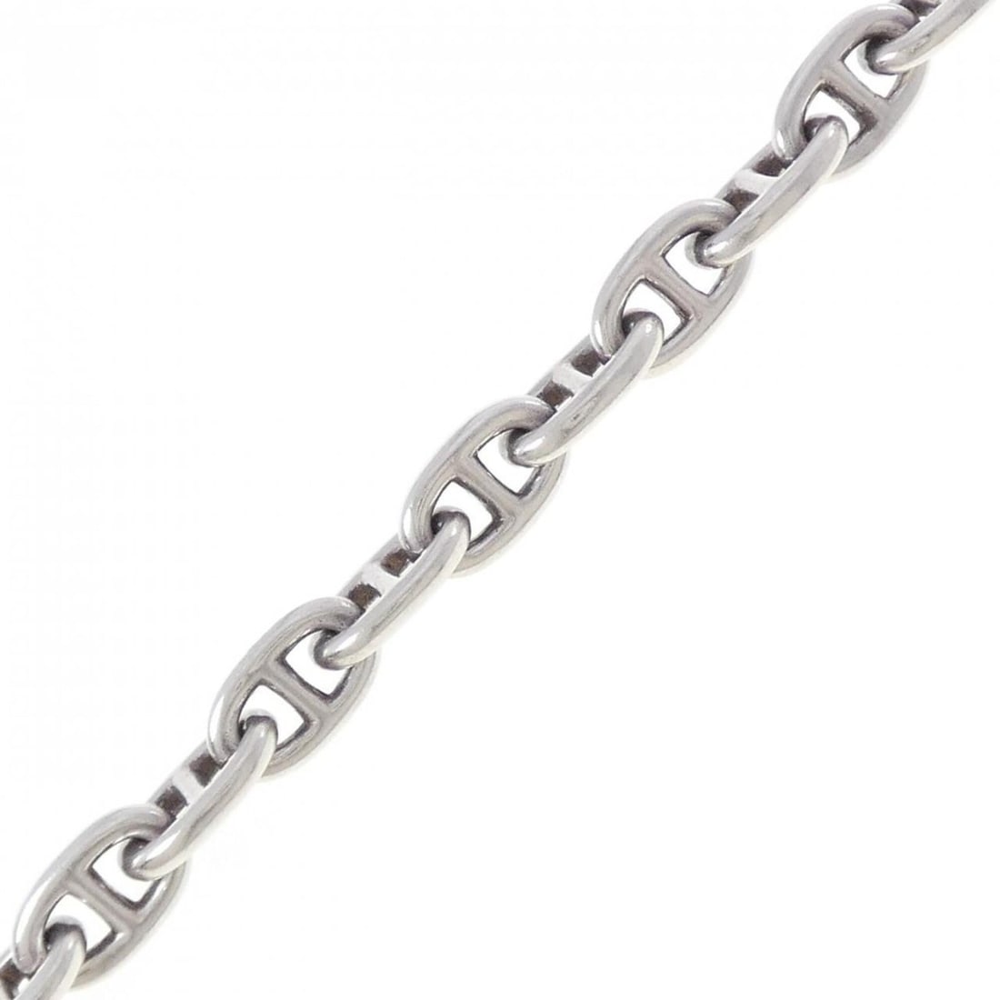 Hermes Hermès Chaine d'Ancre PM Bracelet: --- Catalog ---Category: SizeWidth: 8mm / 0.31''Weight: 35.9g / 1.26oz.Total Length: 19cm / 7.48''Category: DesignType: Charm braceletGender: WomenCategory: GeneralLine: Chaine d'AncreBrand: