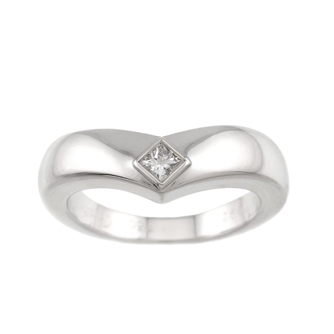 Cartier Triandle #50 Diamond Ring, 18K White Gold (750): --- Catalog ---Category: SizeUS Size: 5.5Brand Size: 50Category: DesignType: Band ringGender: WomenMaterial: White gold (18K)Category: GeneralBrand: Cartier--- Item List ---Section: ConditionRanking: 
