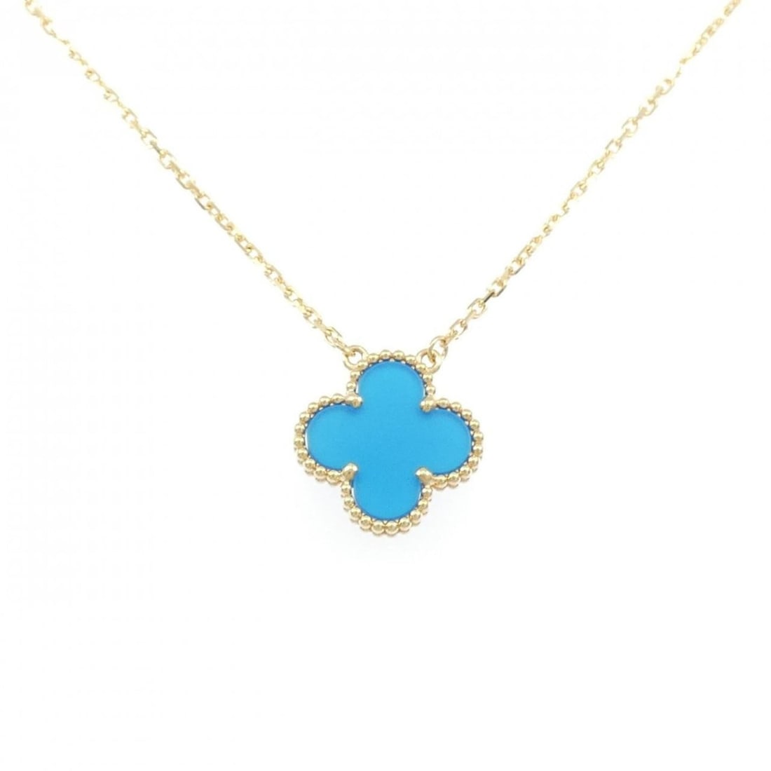 Van Cleef & Arpels Vintage Alhambra Necklace: --- Catalog ---Category: SizePendant Size: 14.8mm x 14.8mm / 0.58'' x 0.58''Neck Circumference: 37 cm - 42 cm / 14.56'' - 16.53''Category: DesignGender: WomenMaterial: Yellow gold (18K)Pendant Type: