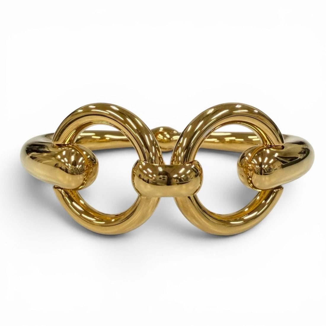 GUCCI Vintage Horsebit Bangle Bracelet, Gold, Made in Italy, Women's, with Box and Dust Bag.: --- Catalog ---Category: SizeLength: 16.8cm / 6.61''Category: DesignType: BangleColor: GoldGender: WomenCategory: GeneralBrand: GucciCountry of Origin: Italy--- Item List ---Section: