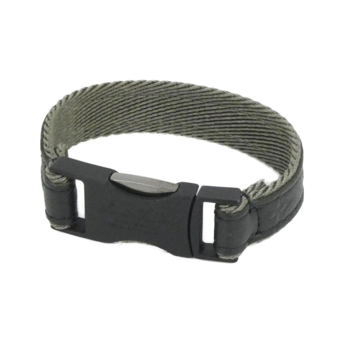 Louis Vuitton Monogram Shadow Bracelet Fastclip M6499: --- Catalog ---Category: SizeLength: 17cm / 6.69''Category: DesignType: Charm braceletColor: Black, KhakiGender: Men,WomenMaterial: Canvas, LeatherLeather/Fur Type: Calf leatherCategory: GeneralMPN: