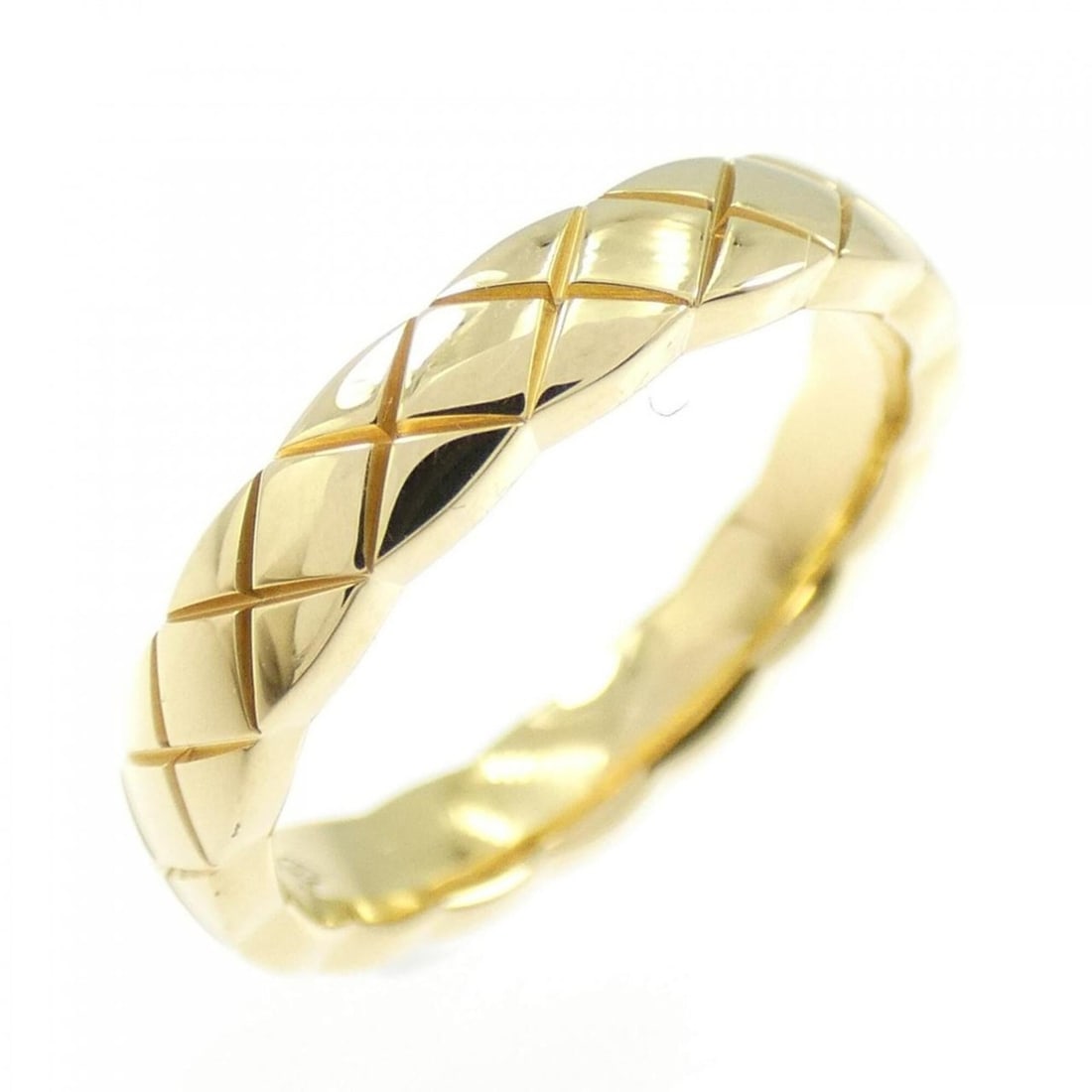 Chanel Coco Crush Mini Ring: --- Catalog ---Category: SizeUS Size: 3.5Brand Size: 45Category: DesignType: Band ringColor: Yellow goldGender: WomenMaterial: Yellow gold (18K)Category: GeneralBrand: Chanel--- Item List ---Section: 