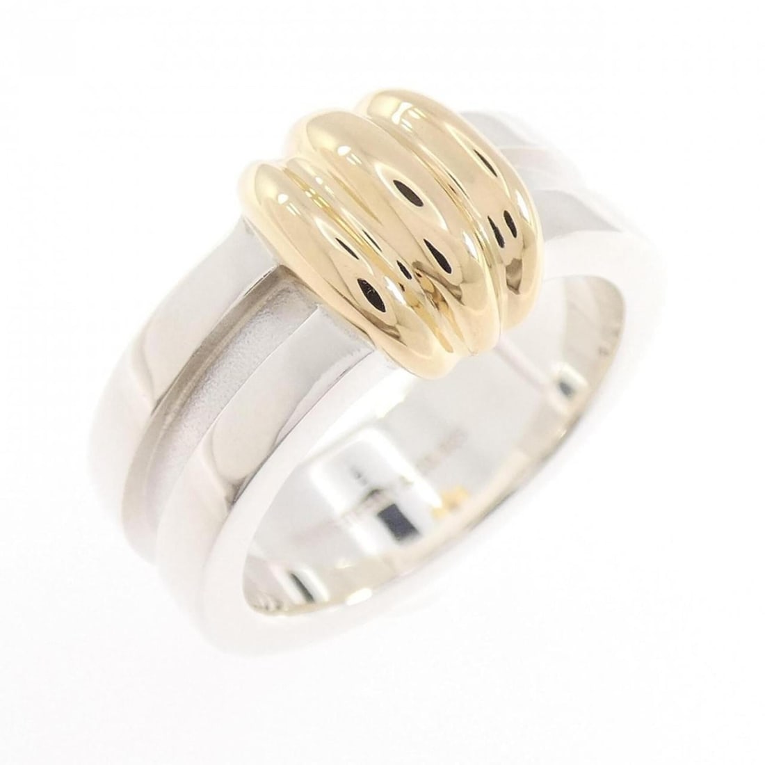 Tiffany & Co. 925 750YG Ring: --- Catalog ---Category: SizeJP Size: 11.5US Size: 6Category: DesignType: Band ringGender: WomenMaterial: Silver 925, Yellow gold (18K)Category: GeneralBrand: Tiffany--- Item List ---Section: