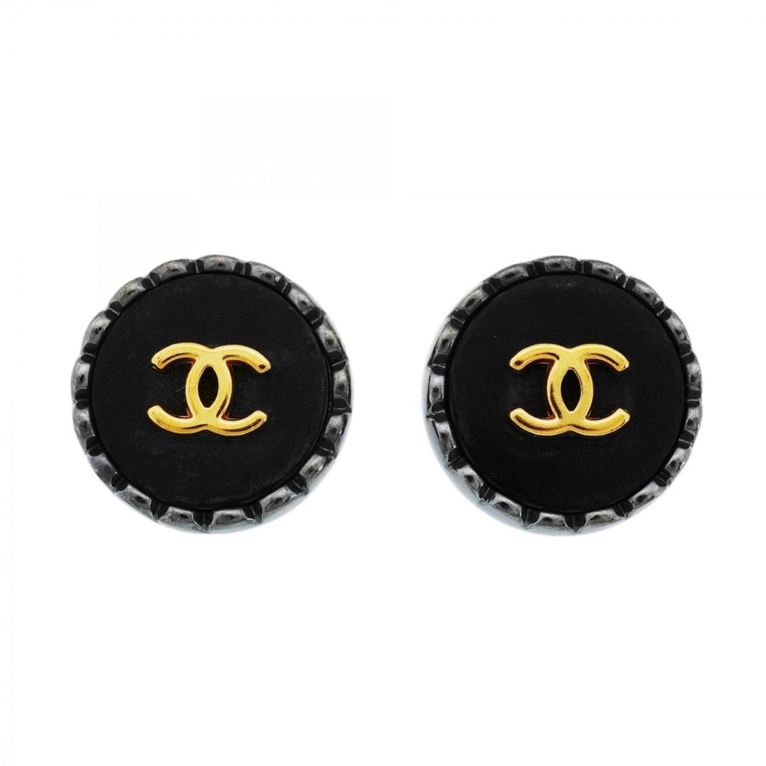 Chanel Earrings, Coco Mark, Metal, Gold, Black, Women's: --- Catalog ---Category: SizeSize (HxWxD): 18.50mm x 18.50mm / 0.73'' x 0.73''Category: DesignType: Clip earringsColor: Black, GoldGender: WomenMaterial: MetalCategory: GeneralBrand: Chanel--- Item Li