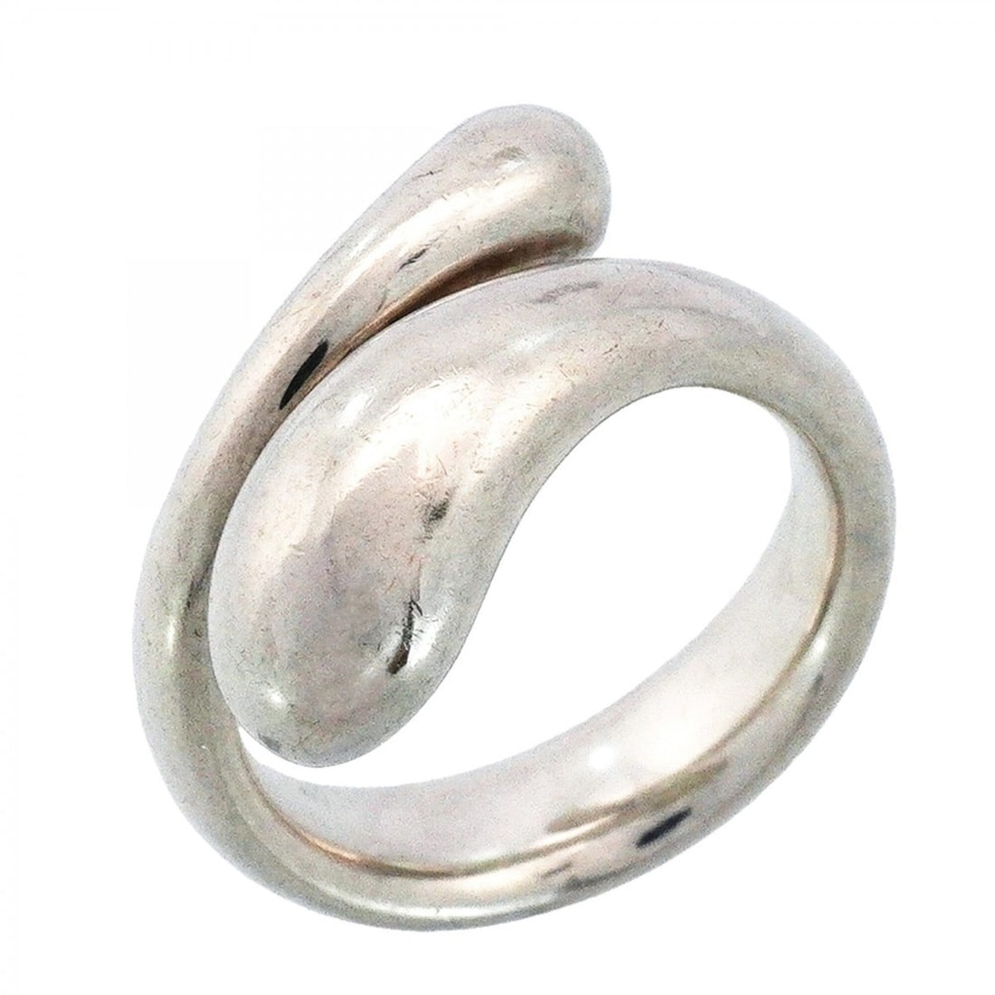 Tiffany & Co. Teardrop Elongated Sterling Silver 925 Ring, Size 16 (Men's): --- Catalog ---Category: SizeJP Size: 16US Size: 8Category: DesignType: Band ringGender: MenMaterial: Silver 925Category: GeneralBrand: Tiffany--- Item List ---Section: ConditionRanking: Rank B Used -