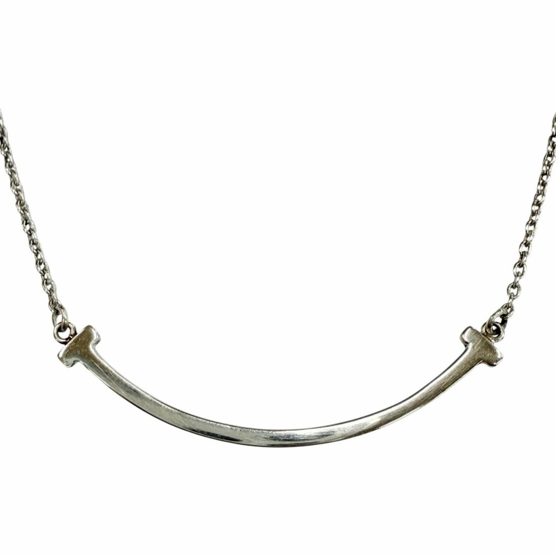 TIFFANY&Co. Tiffany T Smile Pendant Small AG925 Necklace Accessory Silver Weight 2.4g Women's: --- Catalog ---Category: SizePendant Size: 4mm / 0.15''Neck Circumference: 40.5 cm - 45 cm / 15.94'' - 17.71''Category: DesignColor: SilverGender: WomenMaterial: Silver 925Necklace Type: