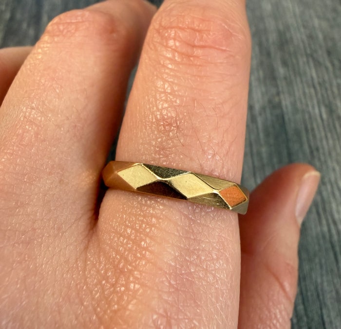 Vintage Art Carved 14K Gold Faceted Band, Stacking Ring (S): Faceted 14K gold vintage band, perfect for stacking.