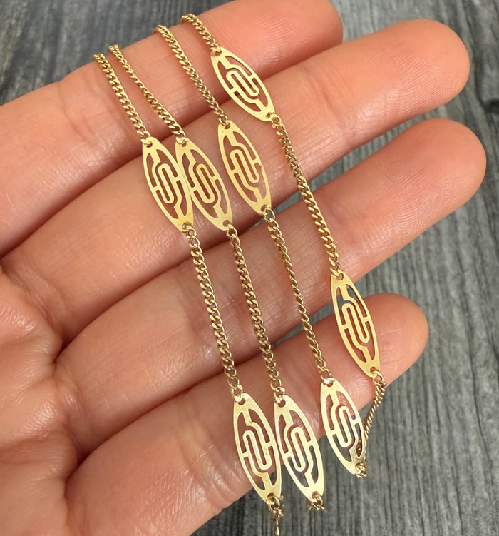 Vintage 14K Gold Lozenge Station and Open Link Chain, 18.5" Long (S): 18.5-inch 14K gold chain with lozenge stations and open links.