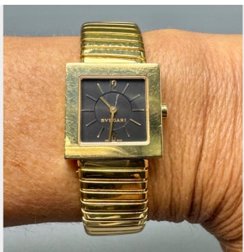BVLGARI 18K Yellow Gold Quadrato Watch: 18K Yellow Gold; luxury Quadrato model watch by Bvlgari.