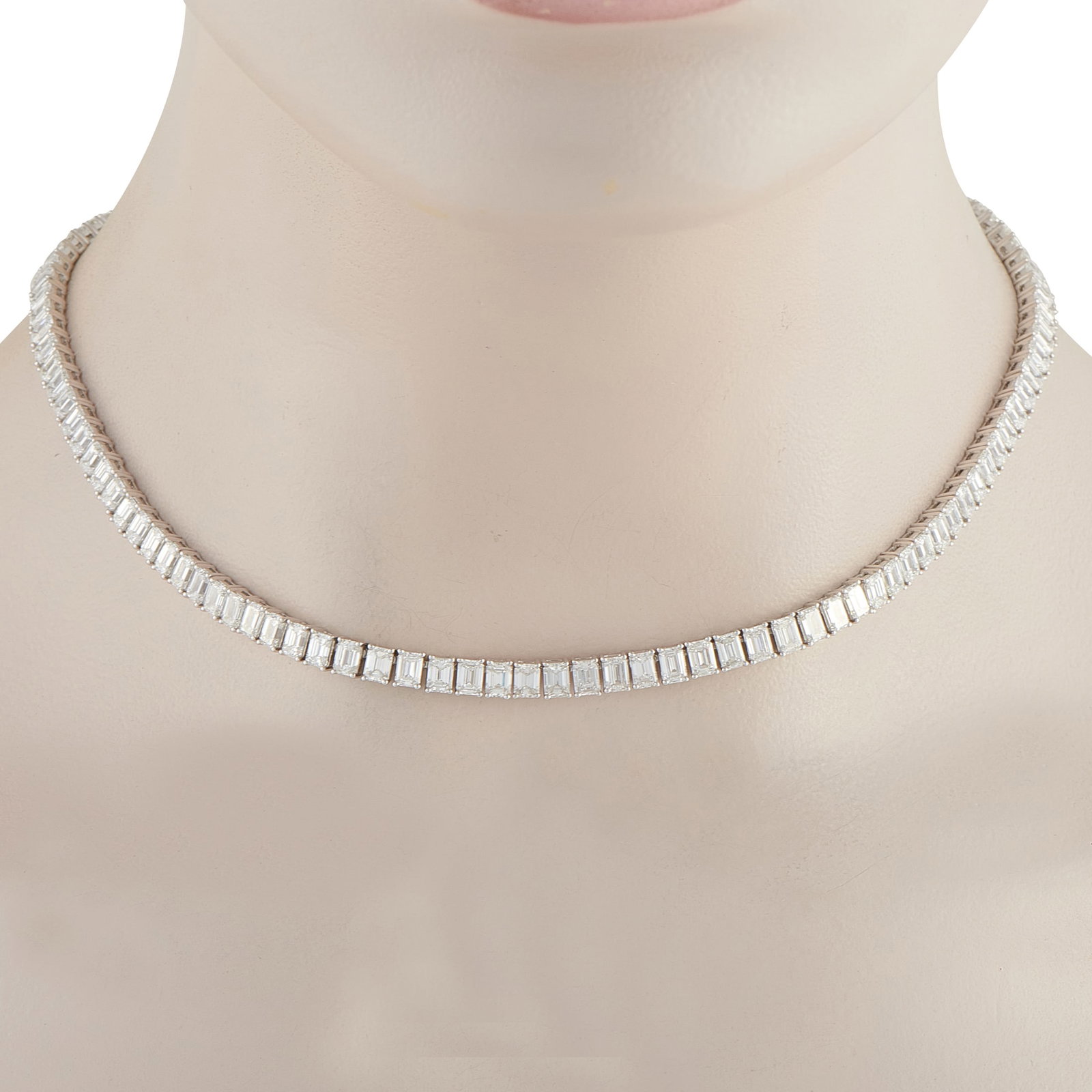 18K White Gold 31.0ct Diamond Necklace MF02-031826: 18K White Gold 31.0ct Diamond Necklace MF02-031826