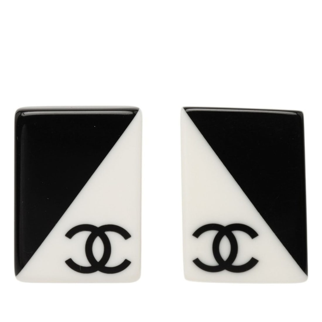 Chanel Coco Mark Bicolor Square Logo Earrings, 01P Engraving, Black and White Plastic, Women's: --- Catalog ---Category: SizeSize (HxWxD): 19.50mm x 14.30mm / 0.77'' x 0.56''Category: DesignType: Clip earringsColor: Black, WhiteGender: WomenMaterial: PlasticCategory: GeneralBrand: Chanel--- Item
