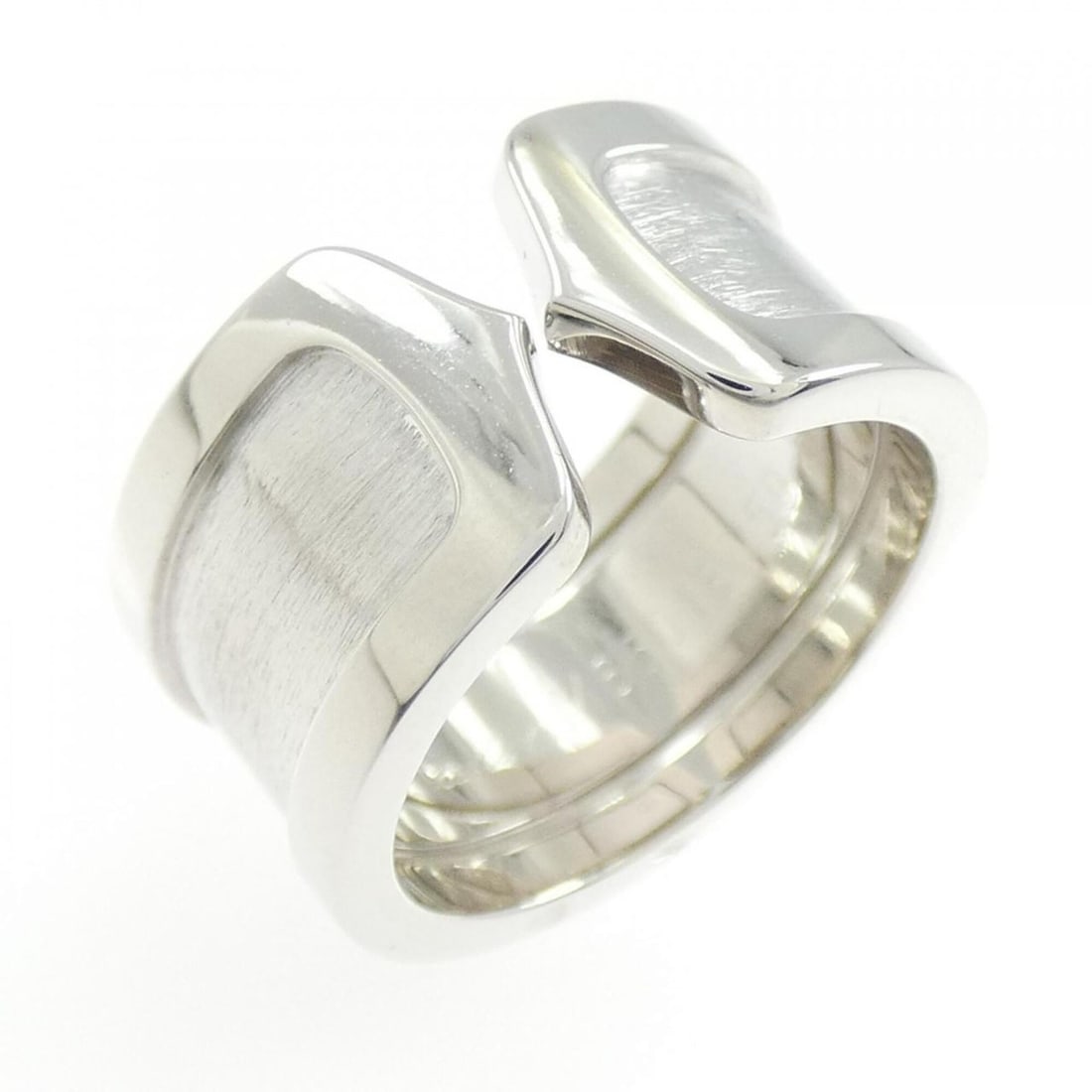Cartier C2 Large Ring: --- Catalog ---Category: SizeJP Size: 10US Size: 5.5Category: DesignColor: White goldGender: WomenMaterial: White gold (18K)Category: GeneralBrand: Cartier--- Item List ---Section: ConditionRanking: R