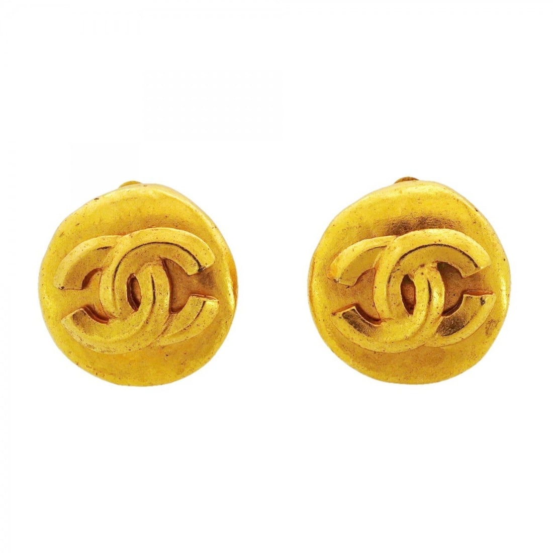Chanel earrings, Coco Mark, GP plated, gold, women's.: --- Catalog ---Category: SizeSize (HxWxD): 18.80mm x 18.80mm / 0.74'' x 0.74''Category: DesignType: Clip earringsColor: GoldGender: WomenMaterial: Gold platingCategory: GeneralBrand: Chanel--- Item Li