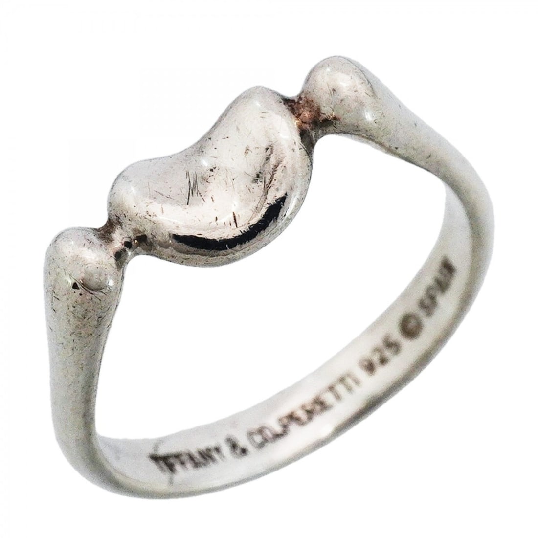 Tiffany & Co. Bean Ring, Sterling Silver 925, Size 11.5 (Women's): --- Catalog ---Category: SizeJP Size: 11.5US Size: 6Category: DesignType: Band ringGender: WomenMaterial: Silver 925Category: GeneralBrand: Tiffany--- Item List ---Section: ConditionRanking: Rank AB