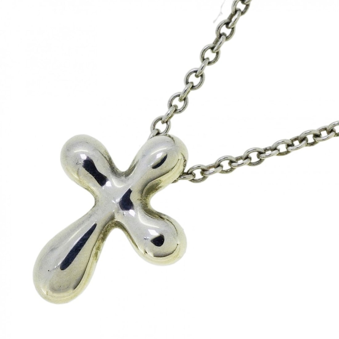 Tiffany & Co. Small Cross Necklace, Sterling Silver 925, Women's: --- Catalog ---Category: SizePendant Size: 12.2mm x 9.6mm / 0.48'' x 0.37''Neck Circumference: 41.5 cm / 16.33''Category: DesignGender: WomenMaterial: Silver 925Necklace Type: NecklaceCategory: Genera