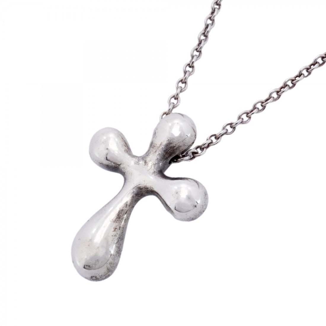 Tiffany & Co. Small Cross Necklace, Sterling Silver 925, Women's: --- Catalog ---Category: SizePendant Size: 15.6mm x 11.9mm / 0.61'' x 0.46''Neck Circumference: 42.5 cm / 16.73''Category: DesignGender: WomenMaterial: Silver 925Necklace Type: NecklaceCategory: Gener