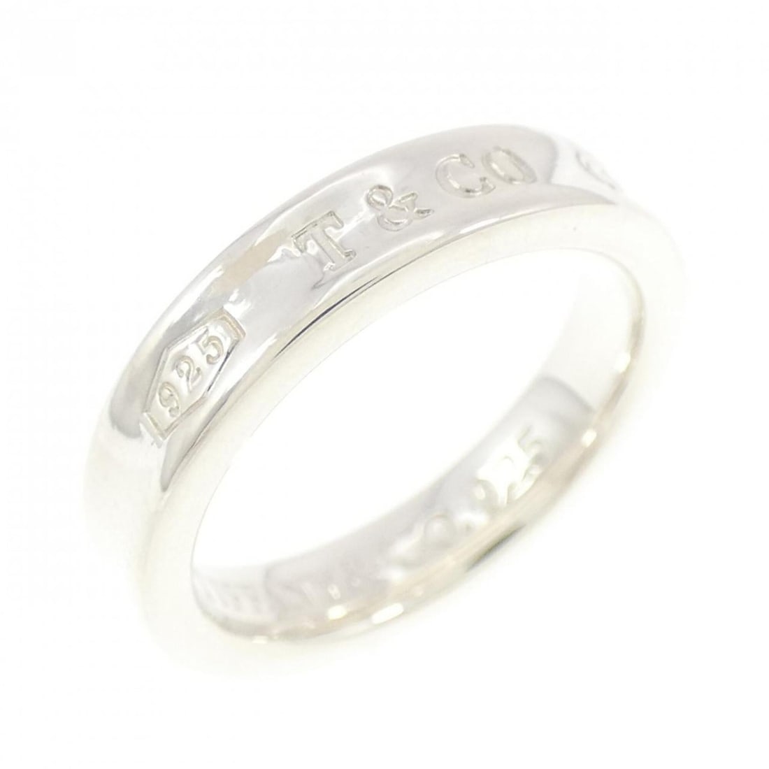 Tiffany & Co. 1837 Narrow Ring: --- Catalog ---Category: SizeJP Size: 7.5US Size: 4Category: DesignType: Band ringColor: SilverGender: WomenMaterial: Silver 925Category: GeneralMPN: 60126372Brand: Tiffany--- Item List ---Section: