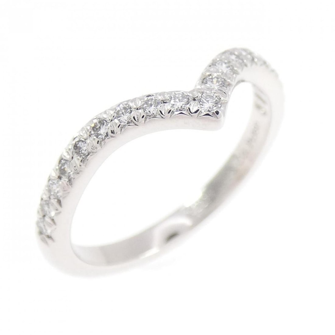 Tiffany Soleste V-Band Ring: --- Catalog ---Category: SizeJP Size: 6.5US Size: 3.5Category: DesignType: Band ringStone: DiamondGender: WomenMaterial: Platinum 950Category: GeneralBrand: Tiffany--- Item List ---Section: ConditionR