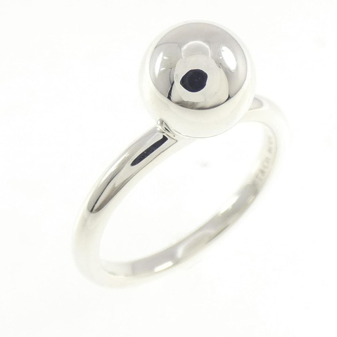Tiffany Ball Ring: --- Catalog ---Category: SizeJP Size: 10.0US Size: 5.5Category: DesignType: Band ringGender: WomenMaterial: Silver 925Category: GeneralBrand: Tiffany--- Item List ---Section: ConditionRanking: Rank A