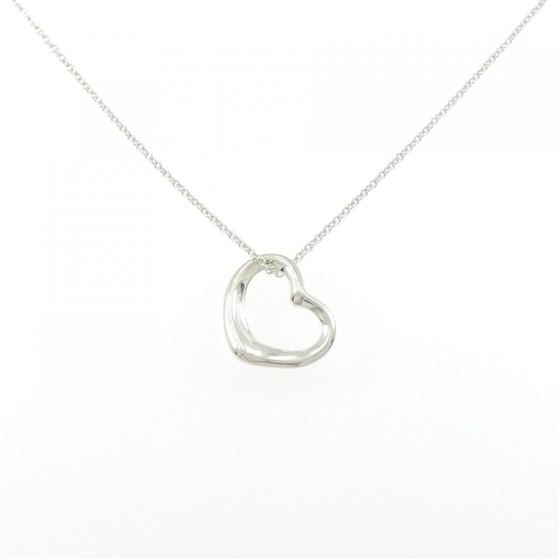 Tiffany Open Heart Necklace: --- Catalog ---Category: SizePendant Size: 14.2mm x 13.6mm / 0.55'' x 0.53''Neck Circumference: 42 cm / 16.53''Category: DesignGender: WomenMaterial: Silver 925Pendant Type: PendantNecklace Type: