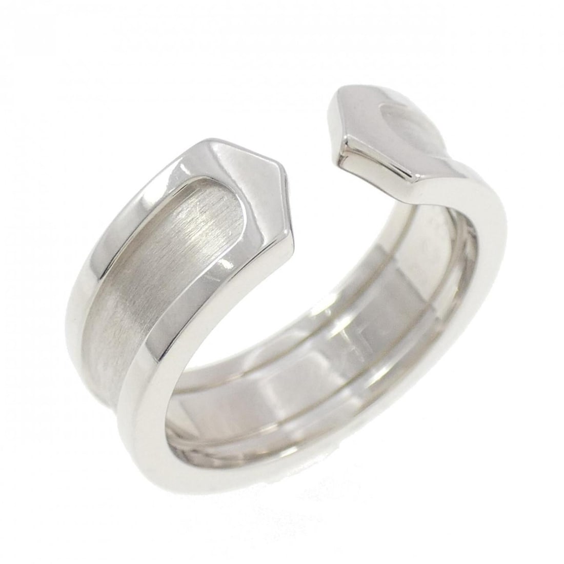 Cartier C2 Small Ring: --- Catalog ---Category: SizeJP Size: 10US Size: 5.5Category: DesignType: Band ringGender: WomenMaterial: White gold (18K)Category: GeneralLine: C2Brand: Cartier--- Item List ---Section: ConditionRank