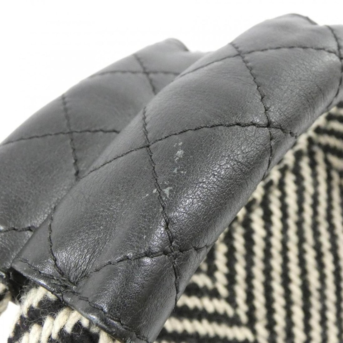 Chanel 30897 handbag - 8
