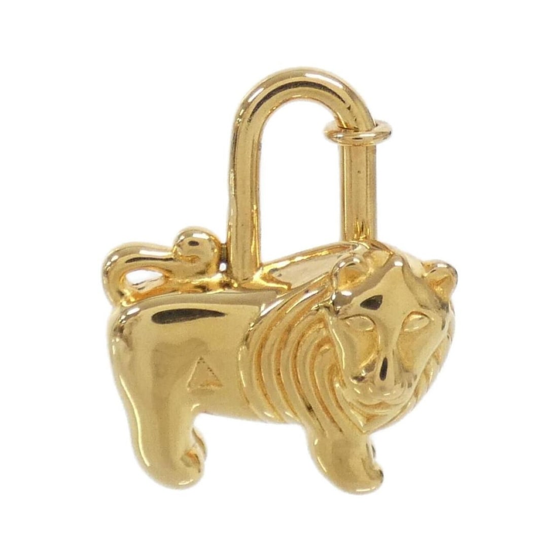 Hermes LION Cadena 041000CC Keychain: --- Catalog ---Category: SizeSize (HxWxD): 3.5cm x 3cm / 1.37'' x 1.18''Category: DesignType: KeyringColor: GoldGender: Women,MenCategory: GeneralMPN: 041000CCBrand: Hermes--- Item List ---Section: