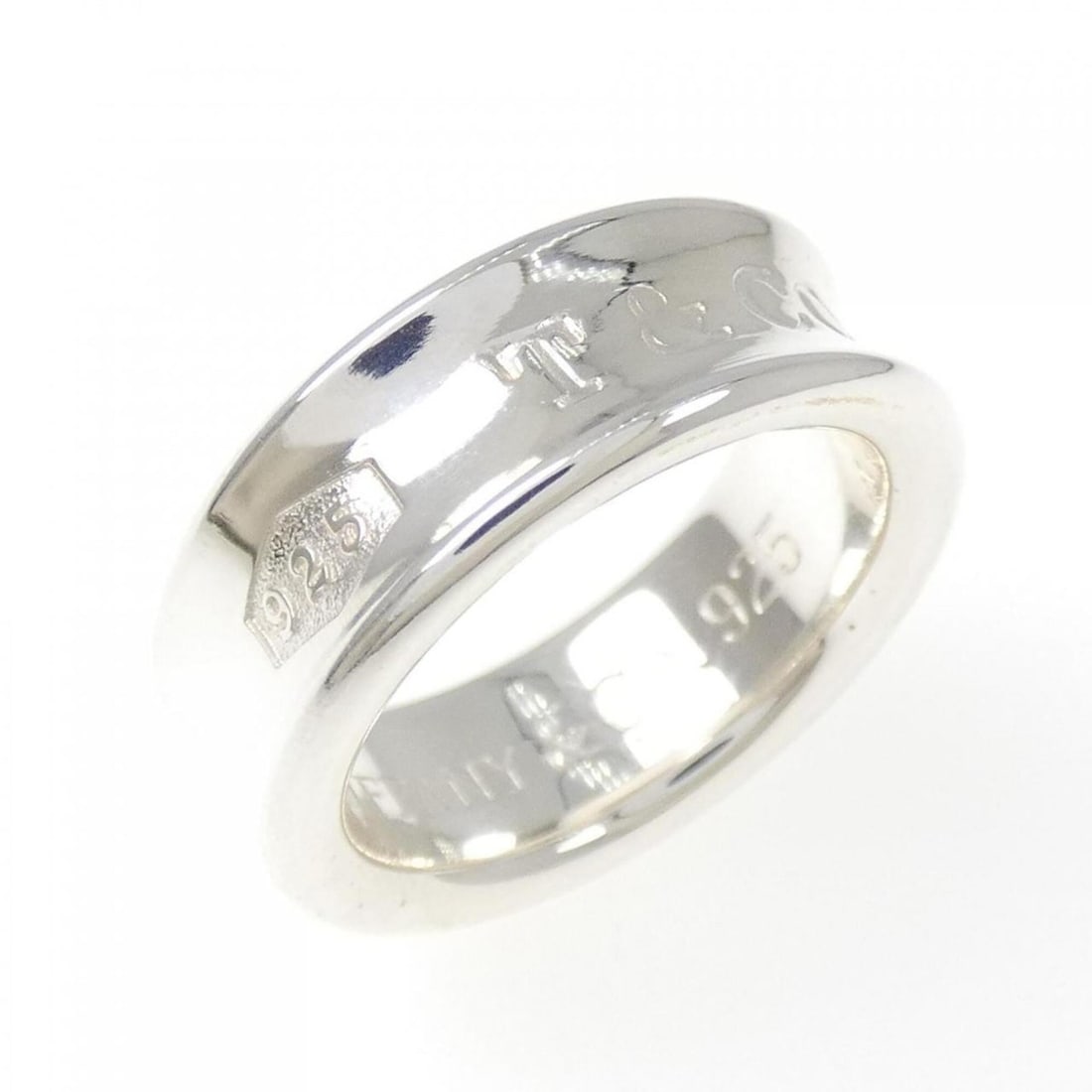 Tiffany 1837 Ring: --- Catalog ---Category: SizeJP Size: 8.5US Size: 4.5Category: DesignType: Band ringGender: WomenMaterial: Silver 925Category: GeneralBrand: Tiffany--- Item List ---Section: ConditionRanking: Rank SA