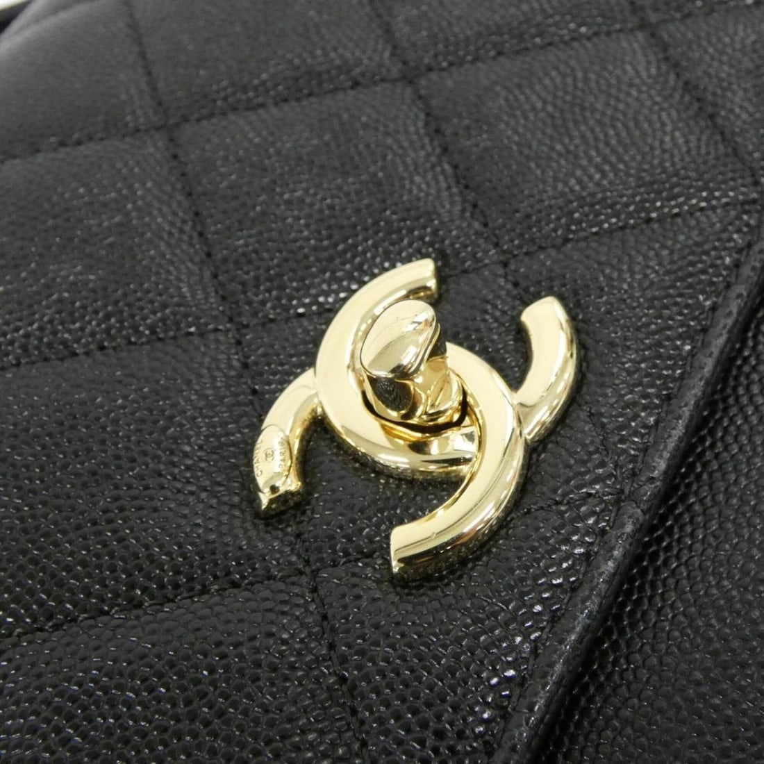 Chanel 93607 Handbag - 5