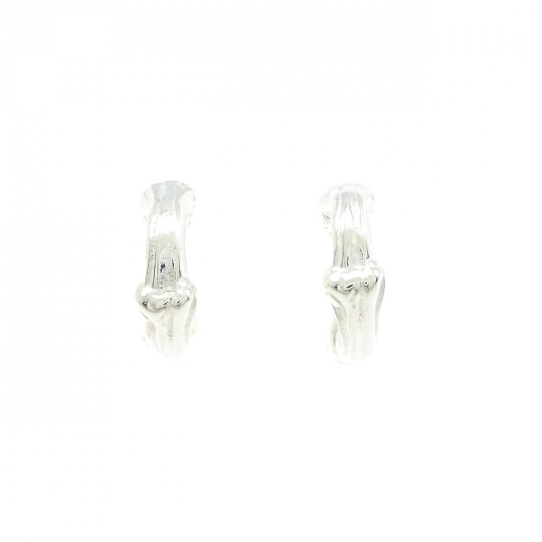 Tiffany Bamboo Earrings: --- Catalog ---Category: SizeSize (HxWxD): 14.50mm x 4.80mm / 0.57'' x 0.19''Category: DesignType: Stud earringsGender: WomenMaterial: Silver 925Category: GeneralBrand: Tiffany--- Item List