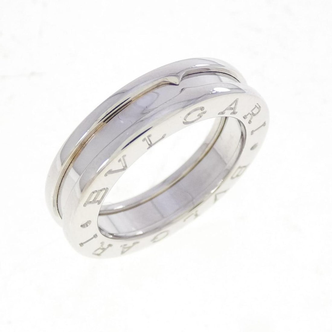 Bvlgari B.zero1 1-band ring: --- Catalog ---Category: SizeUS Size: 4Brand Size: 47Category: DesignType: Band ringGender: WomenMaterial: White gold (18K)Category: GeneralBrand: Bvlgari--- Item List ---Section: ConditionRanking: