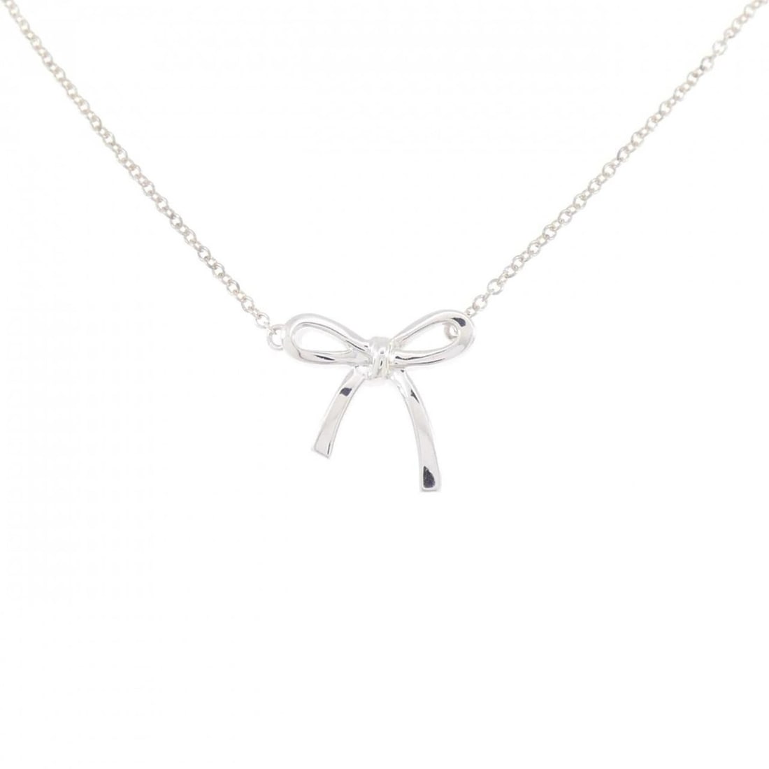 Tiffany Bow Necklace: --- Catalog ---Category: SizePendant Size: 13.5mm x 14.3mm / 0.53'' x 0.56''Neck Circumference: 40 cm / 15.74''Category: DesignGender: WomenMaterial: Silver 925Pendant Type: PendantNecklace Type: