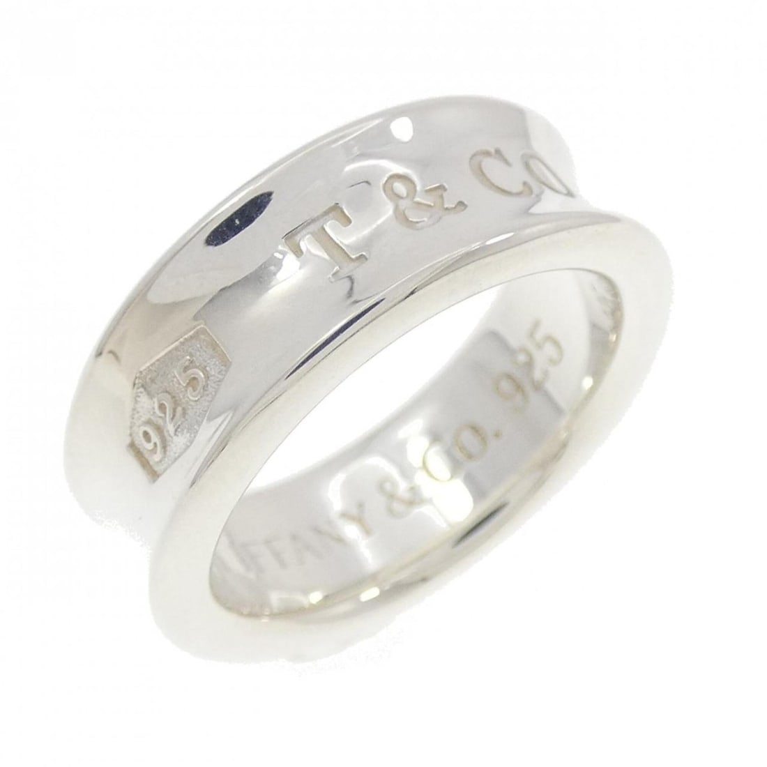 Tiffany 1837 Ring: --- Catalog ---Category: SizeJP Size: 10.0US Size: 5.5Category: DesignType: Band ringGender: WomenMaterial: Silver 925Category: GeneralBrand: Tiffany--- Item List ---Section: ConditionRanking: Rank A