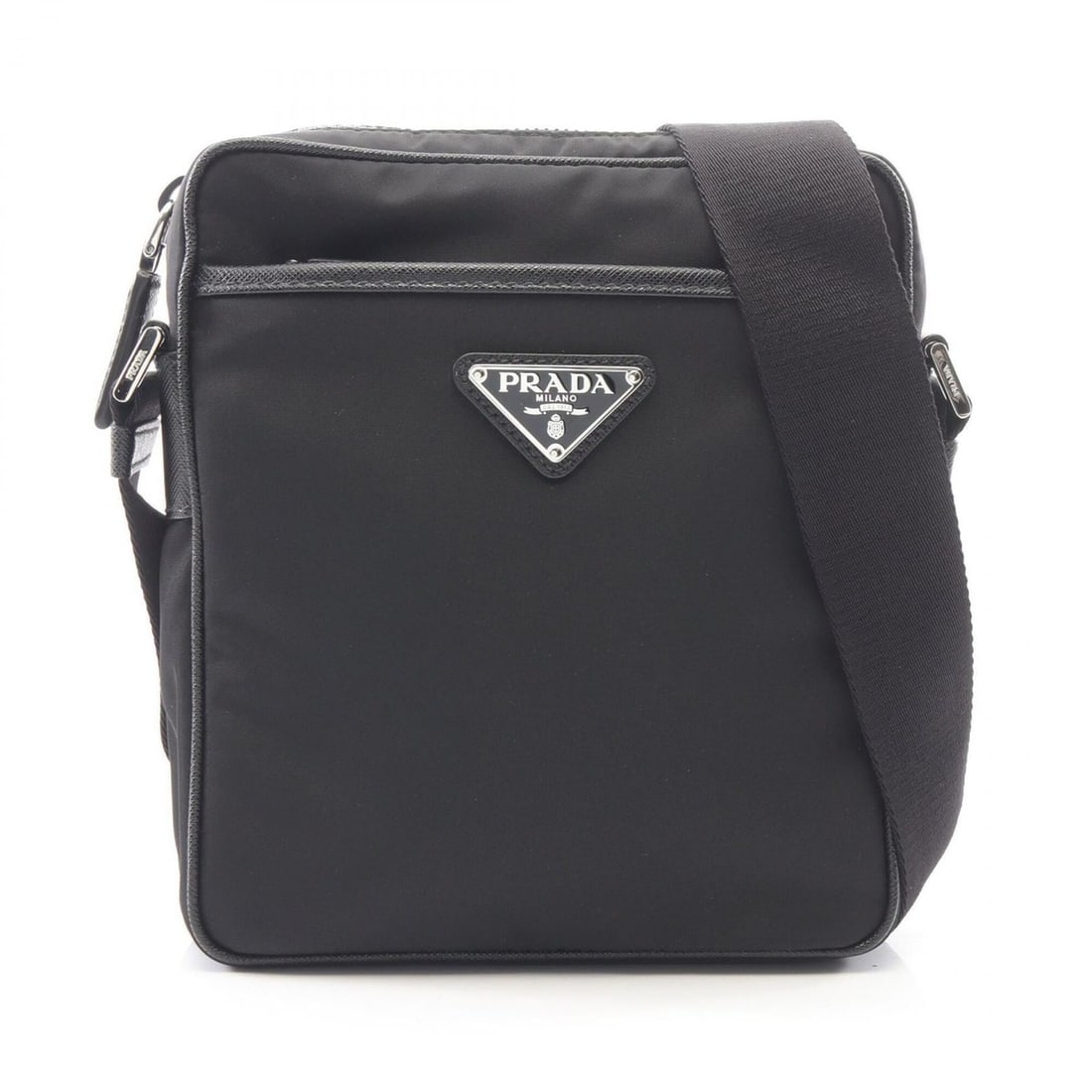Prada PRADA Re-Nylon Shoulder Bag Handbag Nylon Saffiano Leather Men's Women's Black: --- Catalog ---Category: SizeSize (HxWxD): 21cm x 17.5cm x 5.5cm / 8.26'' x 6.88'' x 2.16''Category: DesignType: Handbag, Shoulder bagColor: BlackGender: Men,WomenMaterial: Nylon , Leather Leather/Fur