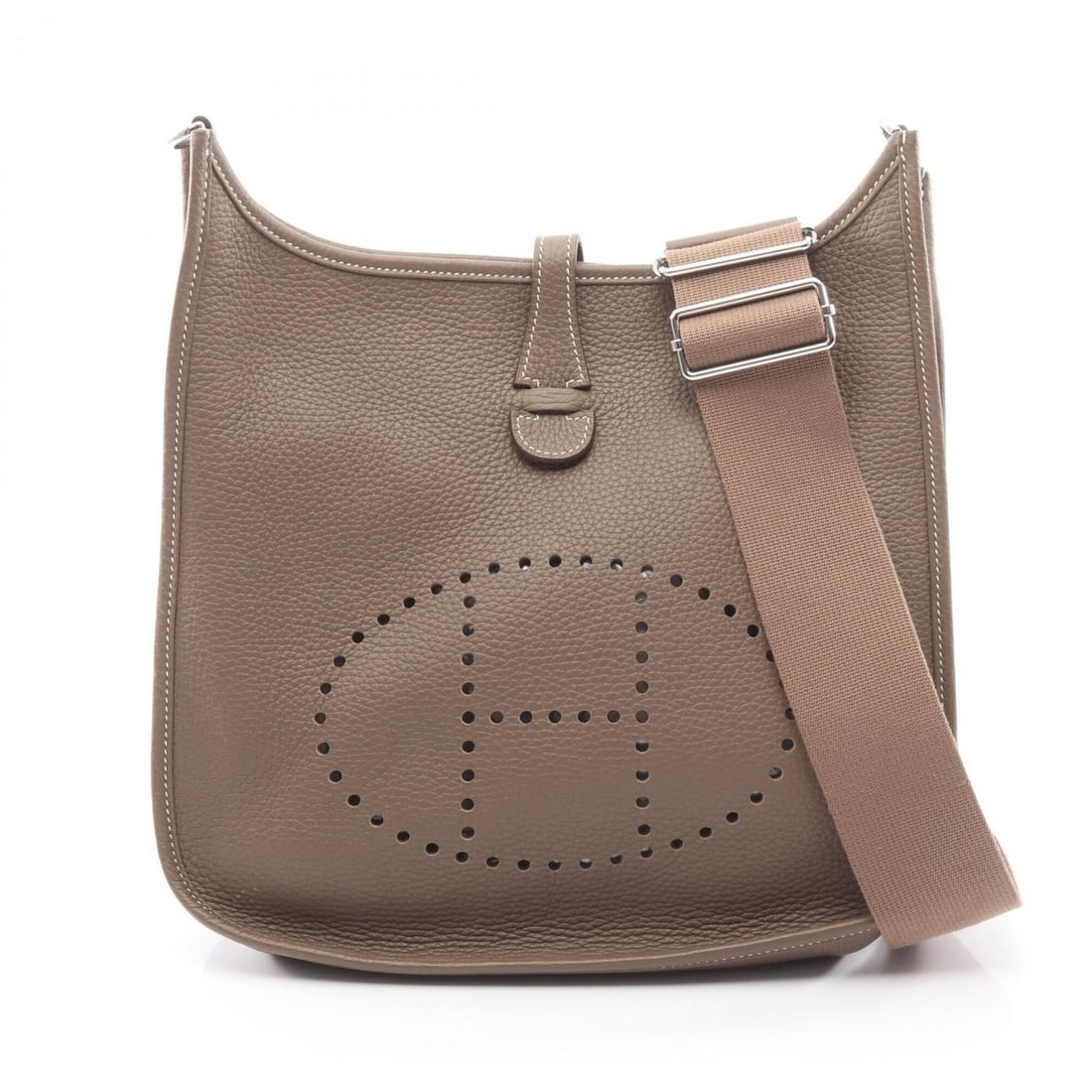 Hermes Evelyne 3 Trois PM Shoulder Bag/Handbag, Leather, Taurillon Clemence, Women's, Gray: --- Catalog ---Category: SizeSize (HxWxD): 26.5cm x 28cm x 7cm / 10.43'' x 11.02'' x 2.75''Category: DesignType: Handbag, Shoulder bagColor: GrayGender: WomenMaterial: Taurillon clemence leather Categ