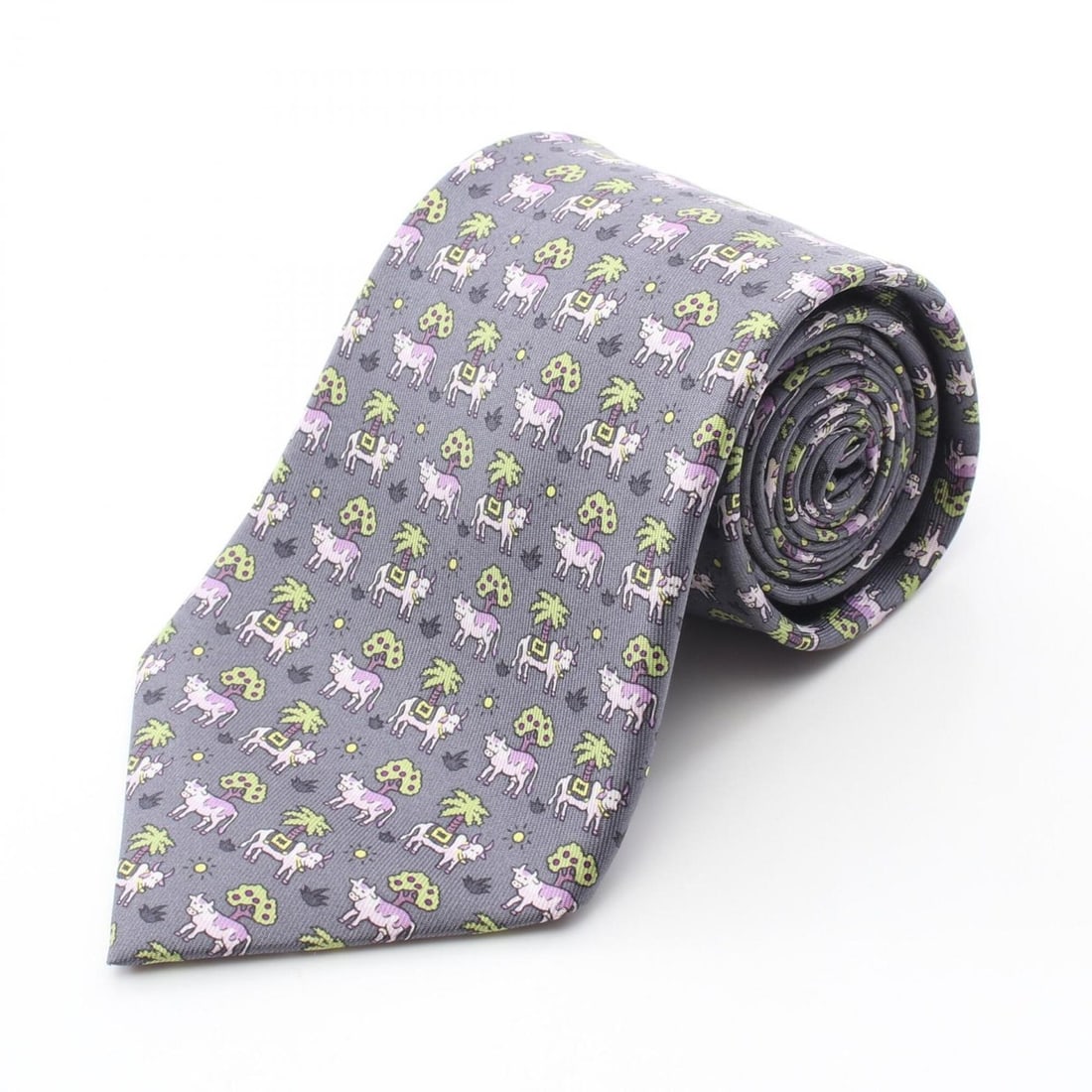 Hermes silk tie with cowhide pattern, men's, gray tones, multicolor.: --- Catalog ---Category: SizeTotal Length: 151cm / 59.44''Category: DesignType: CravatColor: Gray, Multi-colorGender: MenMaterial: Silk Category: GeneralBrand: Hermes--- Item List ---Section: Conditio