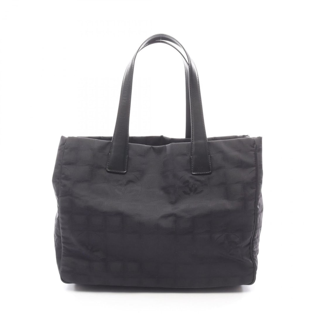 Chanel New Travel Line MM Tote Bag Handbag Leather Nylon Canvas Women's Black A15991: --- Catalog ---Category: SizeSize (HxWxD): 25cm x 34cm x 14.5cm / 9.84'' x 13.38'' x 5.7''Handle Length: 48cm / 18.89''Category: DesignType: Handbag, Tote bagColor: BlackGender: WomenMaterial: Leather